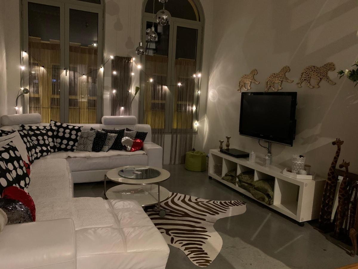 Apartamento Wellness Loft With Sauna, Jacuzzi, Roof Terrace & Amazing View Amberes Exterior foto