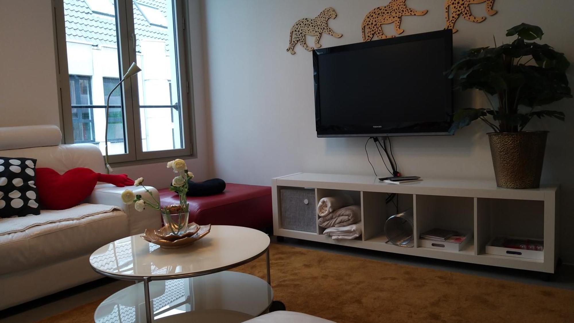 Apartamento Wellness Loft With Sauna, Jacuzzi, Roof Terrace & Amazing View Amberes Exterior foto
