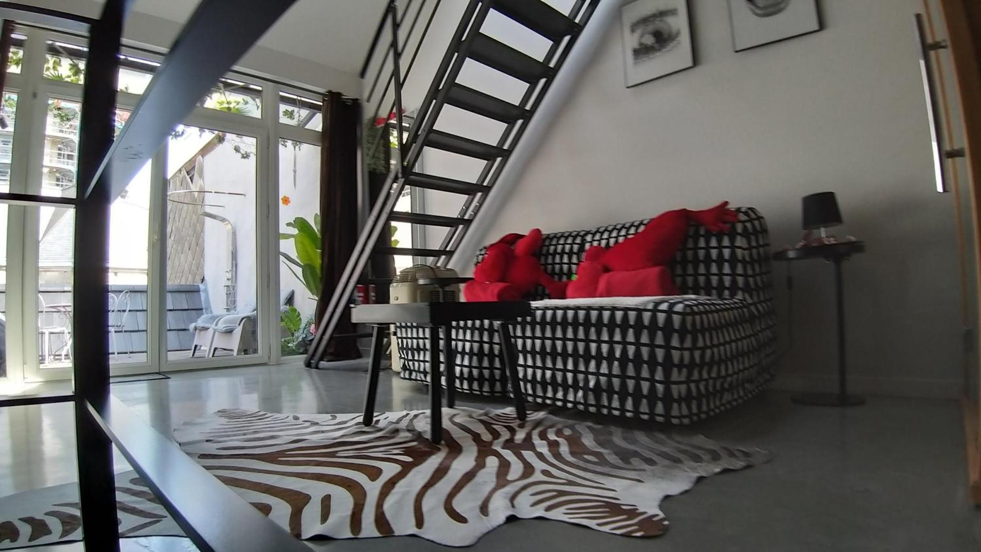 Apartamento Wellness Loft With Sauna, Jacuzzi, Roof Terrace & Amazing View Amberes Exterior foto