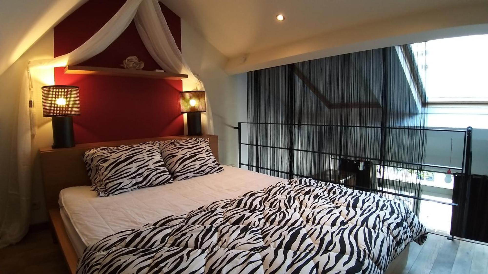 Apartamento Wellness Loft With Sauna, Jacuzzi, Roof Terrace & Amazing View Amberes Exterior foto
