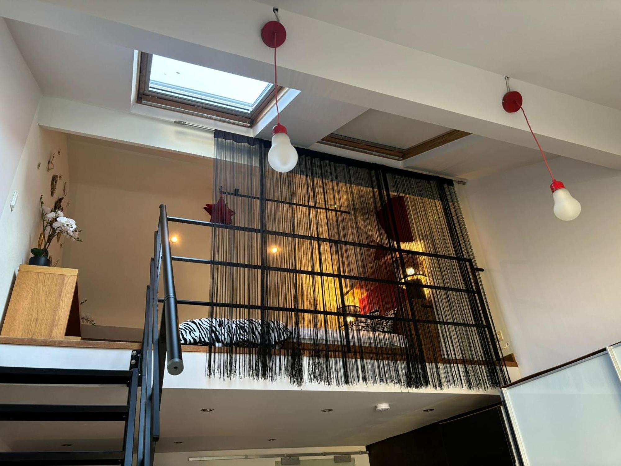 Apartamento Wellness Loft With Sauna, Jacuzzi, Roof Terrace & Amazing View Amberes Exterior foto