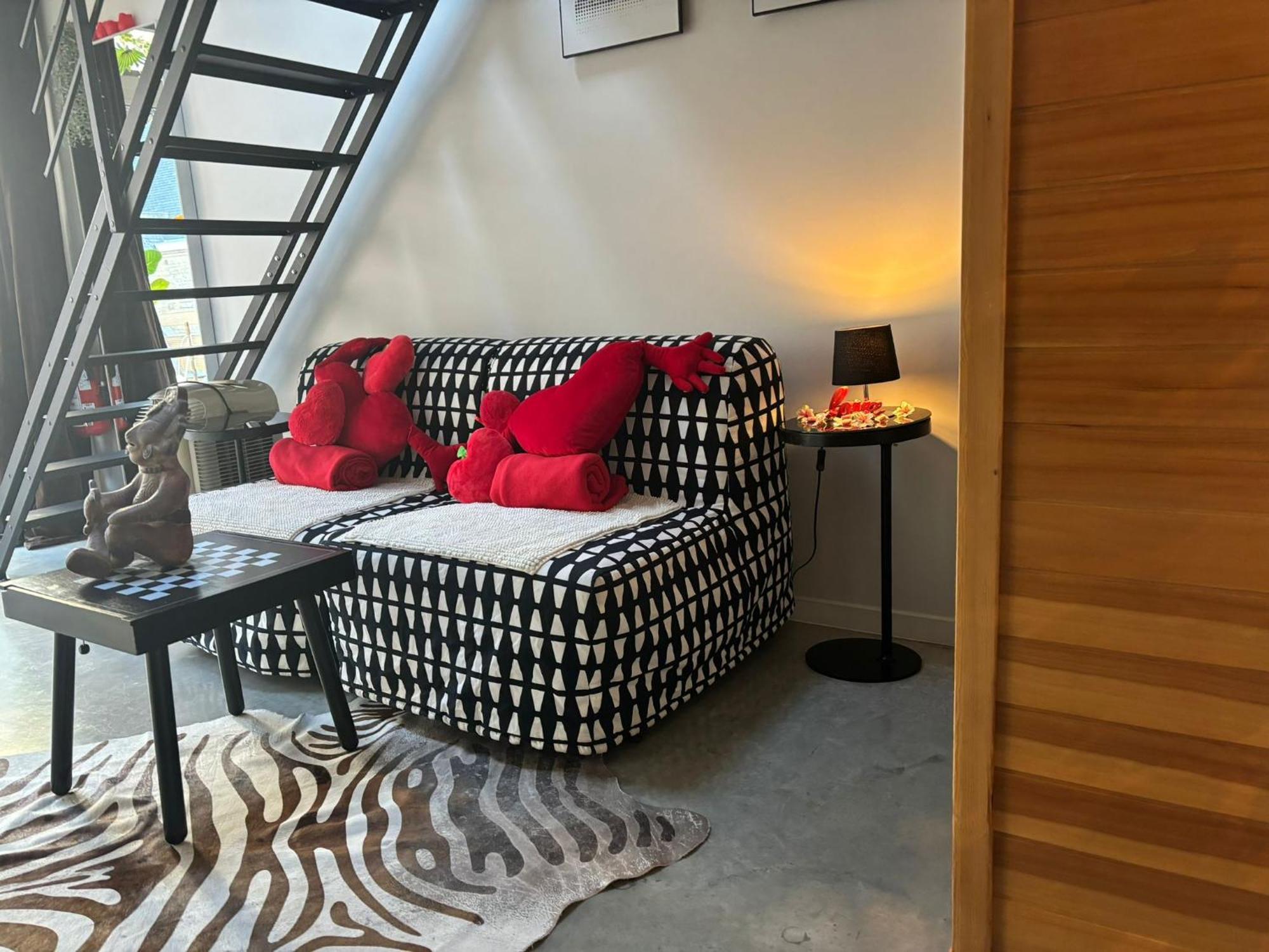 Apartamento Wellness Loft With Sauna, Jacuzzi, Roof Terrace & Amazing View Amberes Exterior foto