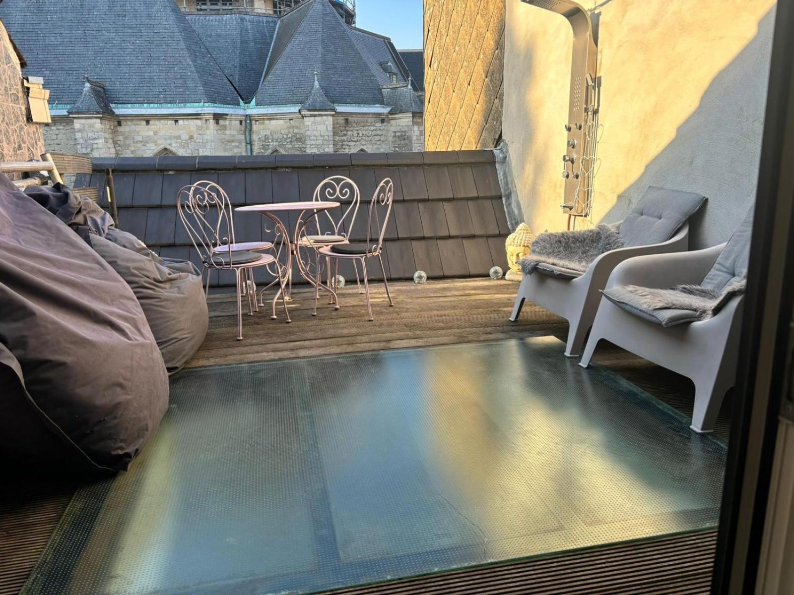 Apartamento Wellness Loft With Sauna, Jacuzzi, Roof Terrace & Amazing View Amberes Exterior foto