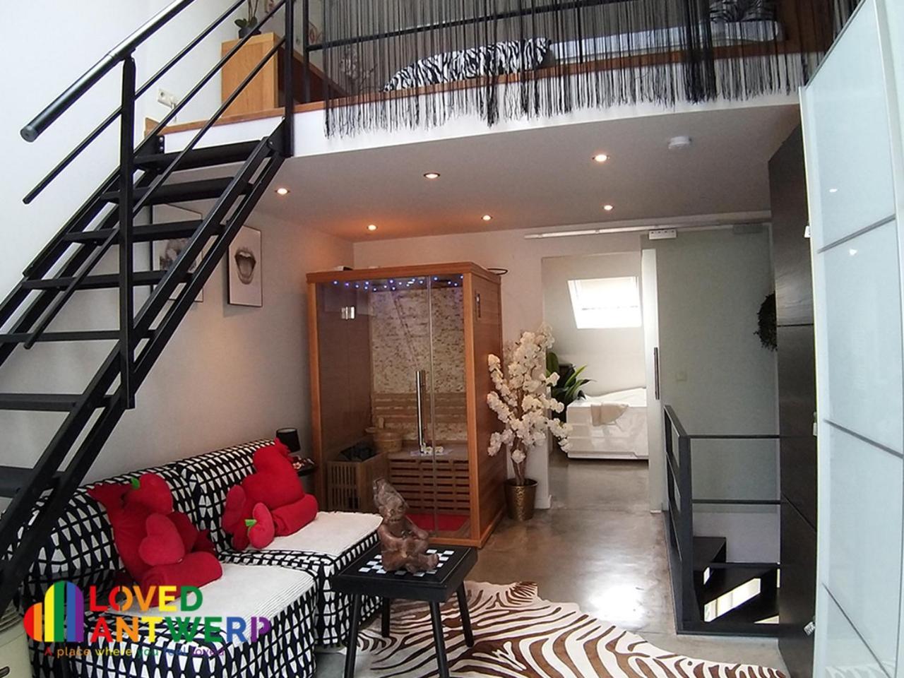 Apartamento Wellness Loft With Sauna, Jacuzzi, Roof Terrace & Amazing View Amberes Exterior foto
