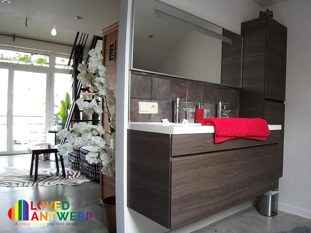 Apartamento Wellness Loft With Sauna, Jacuzzi, Roof Terrace & Amazing View Amberes Exterior foto